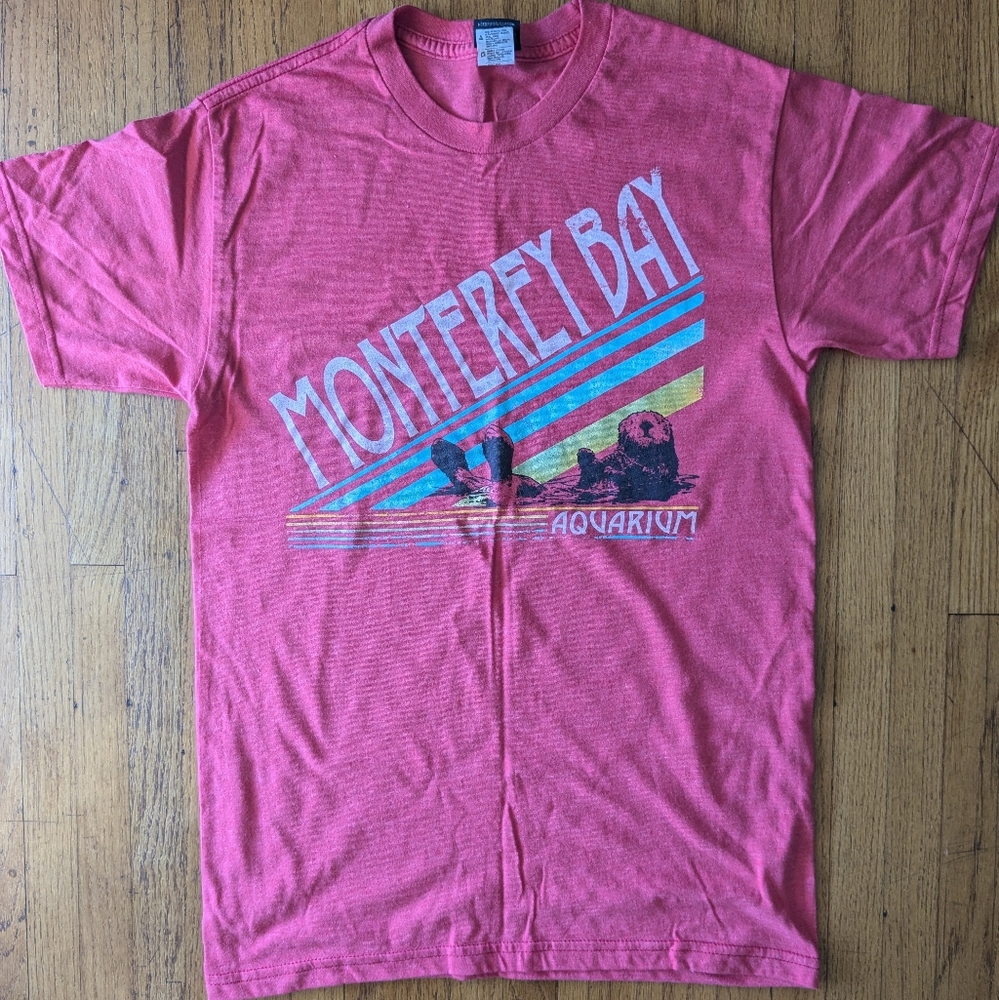 Monterey Bay aquarium t-shirt